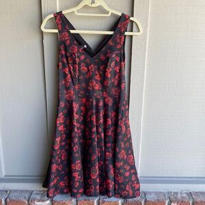 NWOT Elizabeth Lozano A-line Rose Print 🌹 Dress Size: M